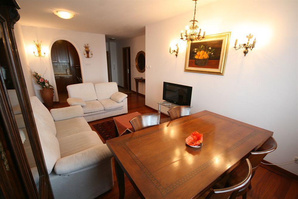 Lucka Residence Warsaw Luaran gambar